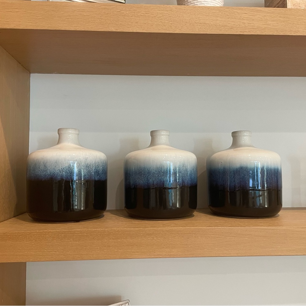 3 ombré ceramic vases